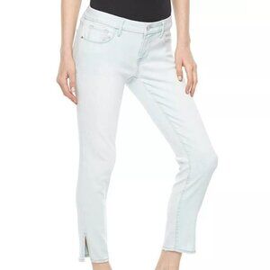 Women's Denim Capri Apt 9 Slim Fit size 12 NEW